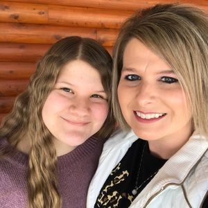 Meet your Posher, Cassandra